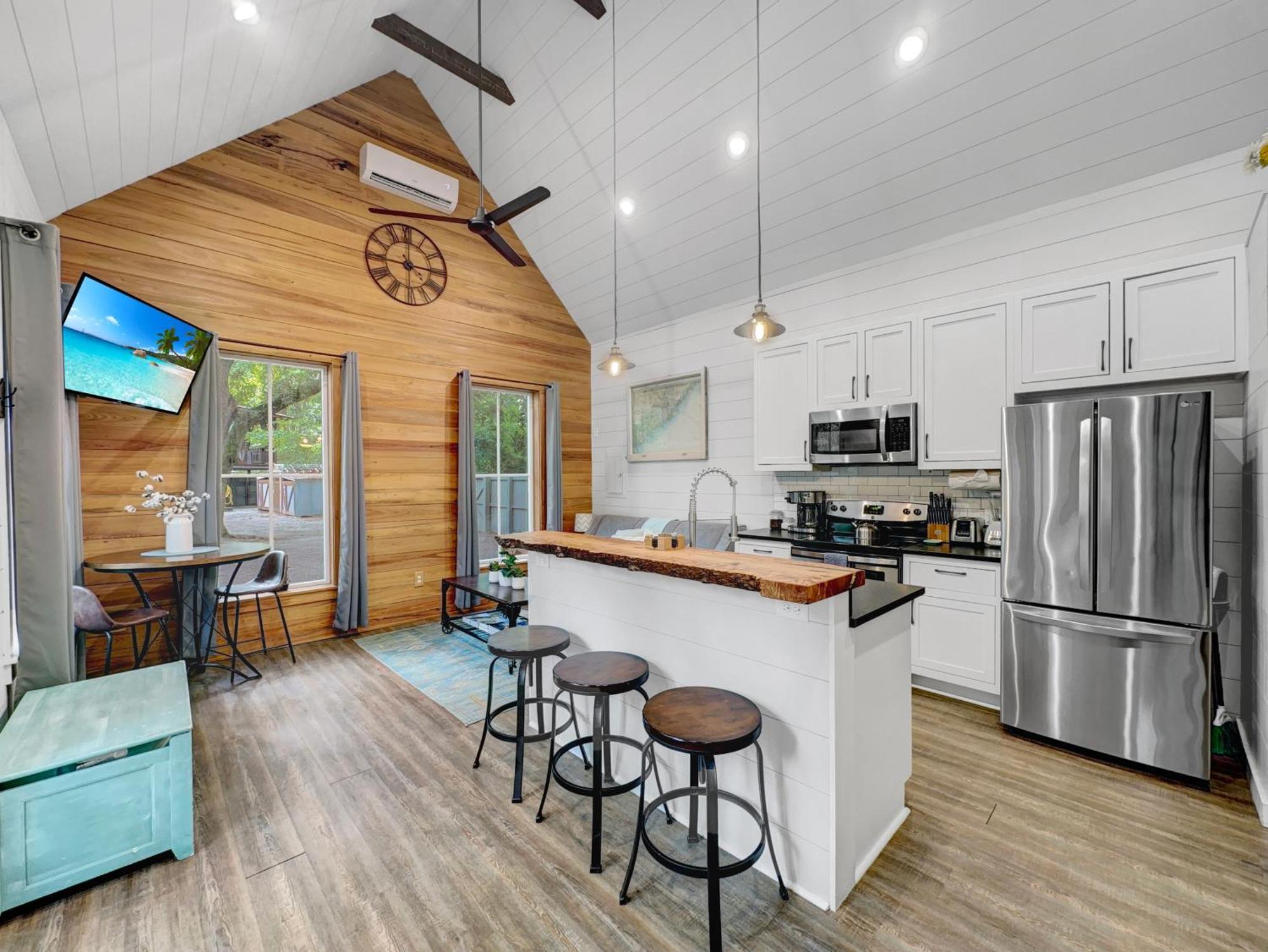 Cozy Island Cottage Charleston Exterior photo